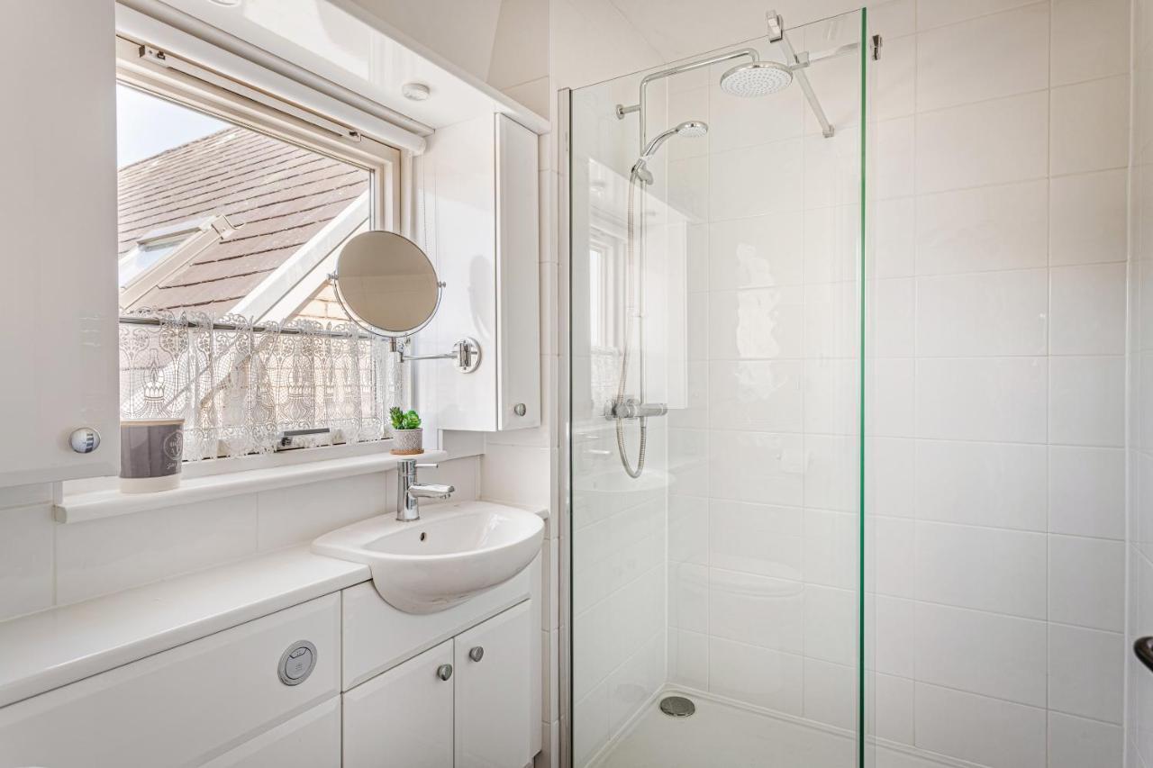 2 Bedroom City Centre Townhouse - With Parking เคมบริดจ์ ภายนอก รูปภาพ