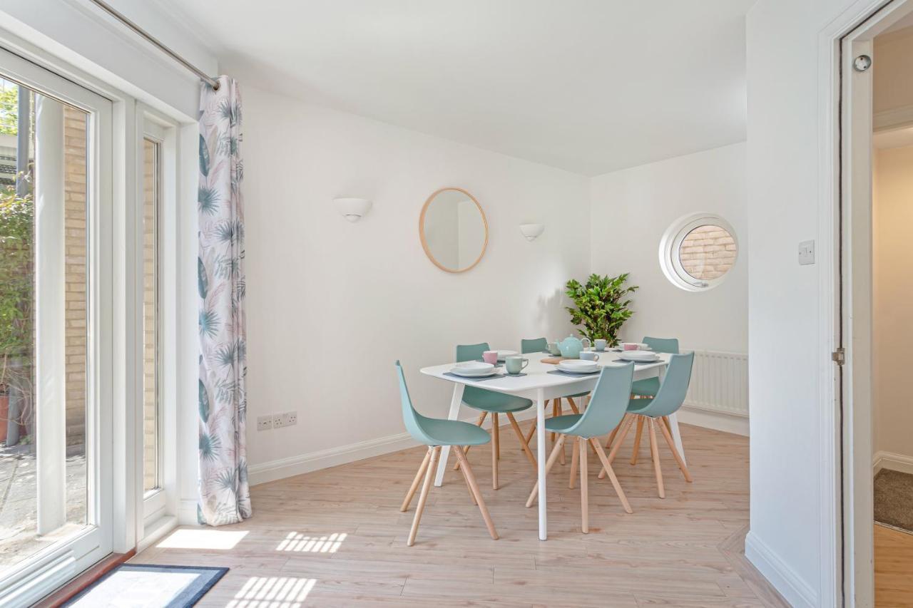 2 Bedroom City Centre Townhouse - With Parking เคมบริดจ์ ภายนอก รูปภาพ
