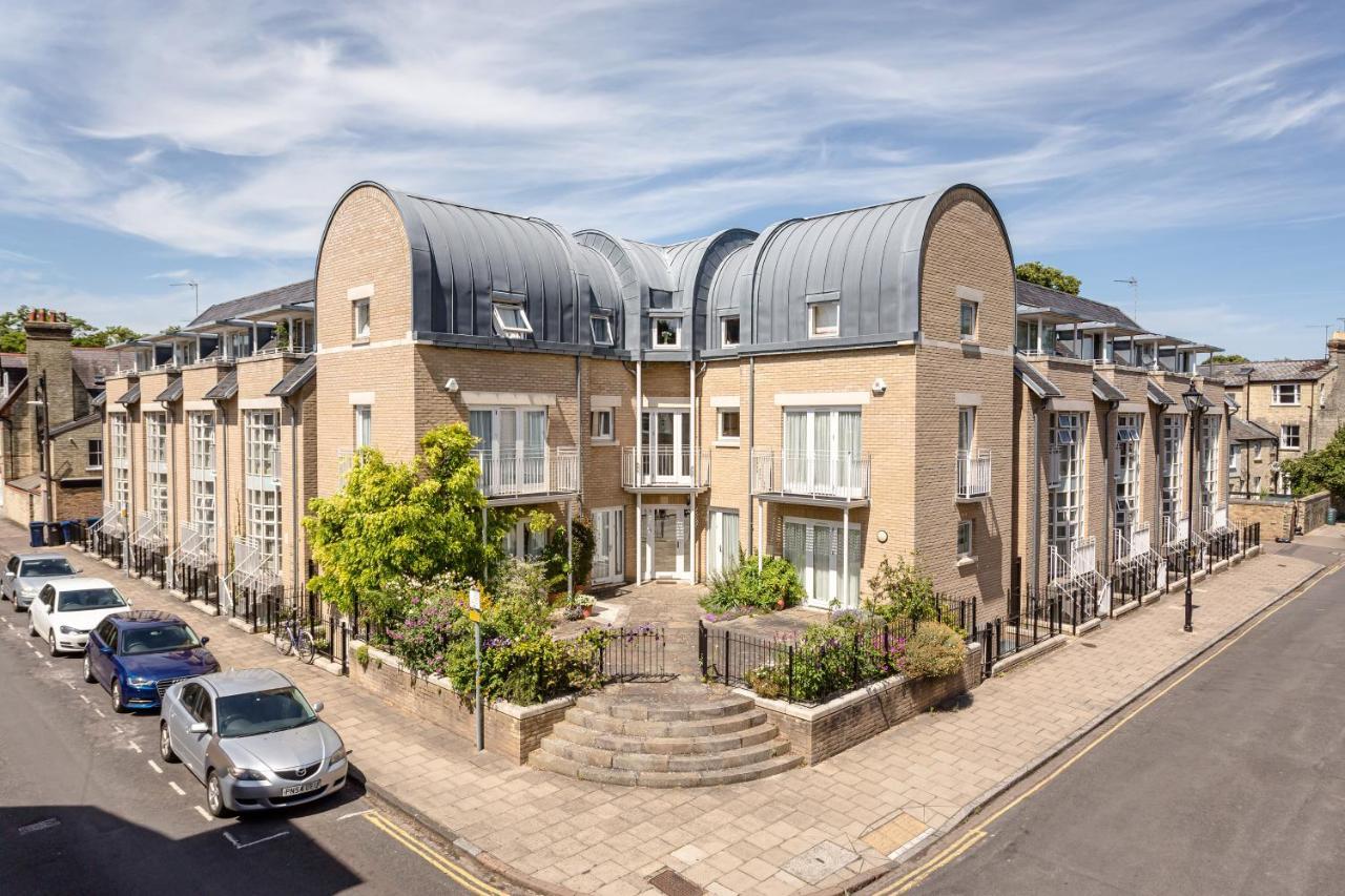 2 Bedroom City Centre Townhouse - With Parking เคมบริดจ์ ภายนอก รูปภาพ